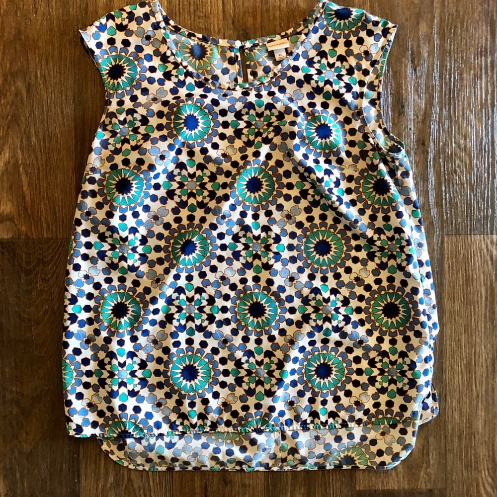 Sleeveless blouse